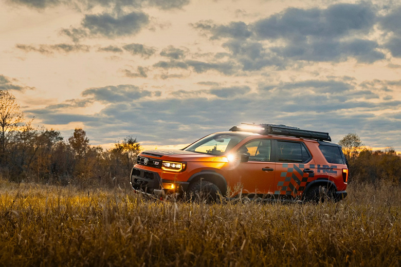 60 мм лифта подвески, алюминиевая защита днища, лебедка на 3,6 тонны, а также 10-ступенчатый «автомат» и 289 л.с. Представлен Honda Passport TrailSport HRC